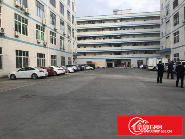 龙岗爱联嶂背原房东楼上1000平方带装修厂房出租