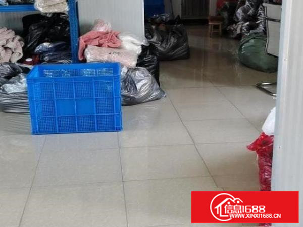 电梯房五楼交通上货方便