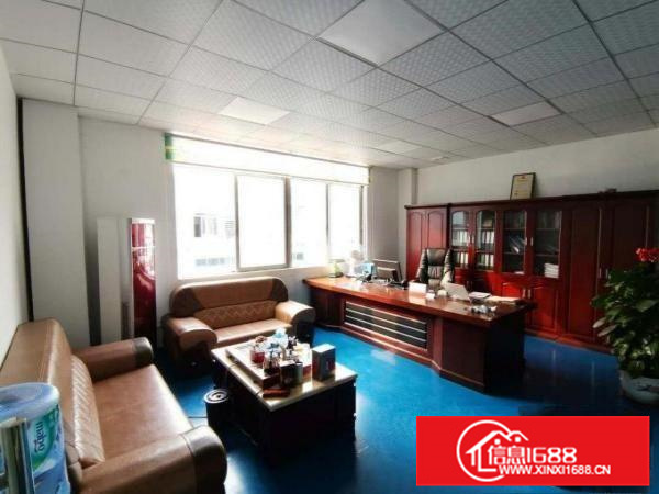 仲恺潼湖标准厂房楼上空出1300平方，带装修办公室！