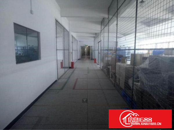 龙岗爱联地铁站楼上1000平带装修厂房出租