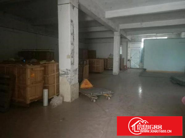 原房东，环城路出囗旁，一楼标准厂房，另一个6.5米高铁皮厂房