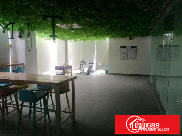 凤岗镇中心附近楼上精装修厂房出租