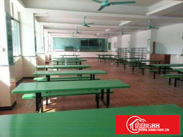 万江带现成装修标准一楼650平方招租地板漆车间，办公室150