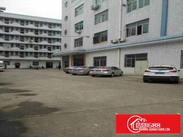 平湖平吉大道边，三楼面积550平米带装修出租