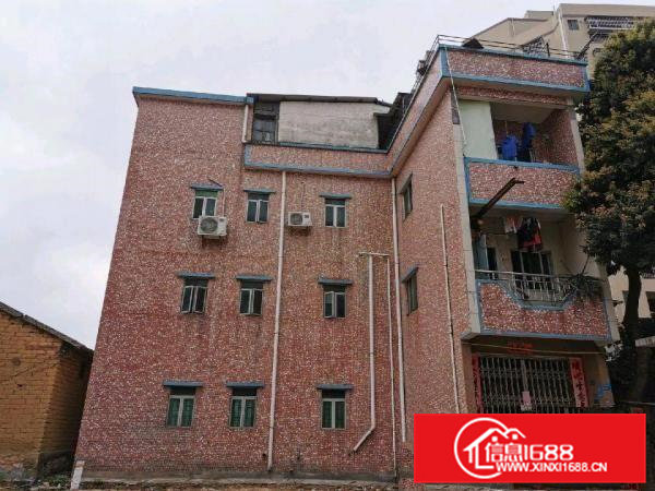 中型厂房，出入方便，独立楼梯