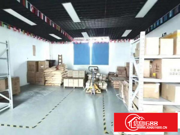 观澜轻轨站边新出楼上700平方，豪华装修，无需转让费，月底空