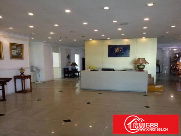 杨美地铁站附近新出带装修1200平米厂房出租