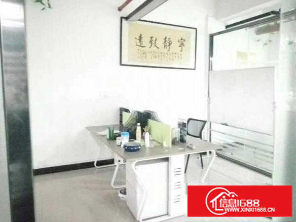 横岗地铁站旁小面积110平方米带家私21格局水电齐全