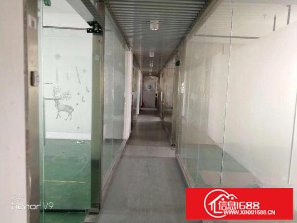 龙华龙胜地铁口附近100厂房出租