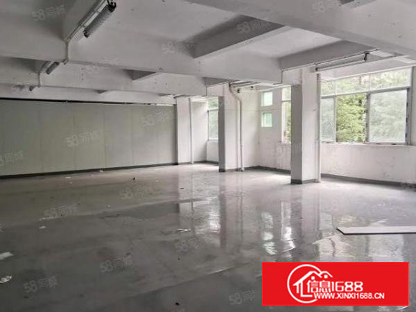 厦边新空出带精装修1200平厂房，有地坪漆