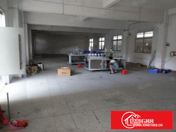 厂房位于成熟工业区，靠松山湖，交通方便