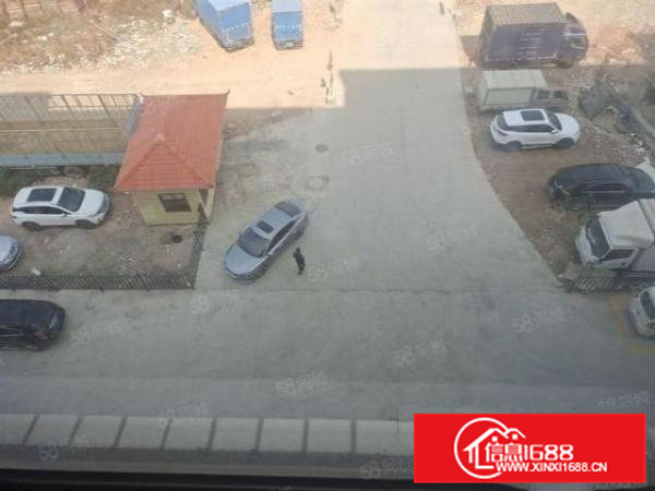 虎门新出楼上现成装修3850平米现成地坪漆，可分租可环