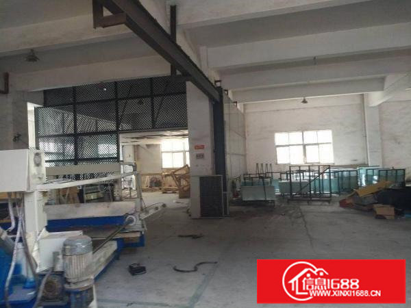 龙岗中心城原房东新出一楼850平方带行车厂房出租