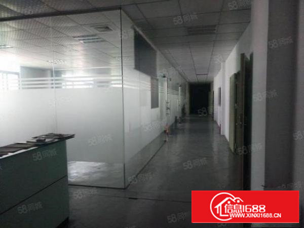 石岩北环新出带装修厂房550平方没有转让费21元业主直租