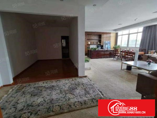 龙岗爱联楼上500平米带装修出租带电梯