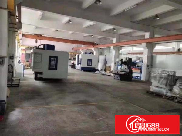 大宁一楼960平方带5吨航车现成办公室水电齐全