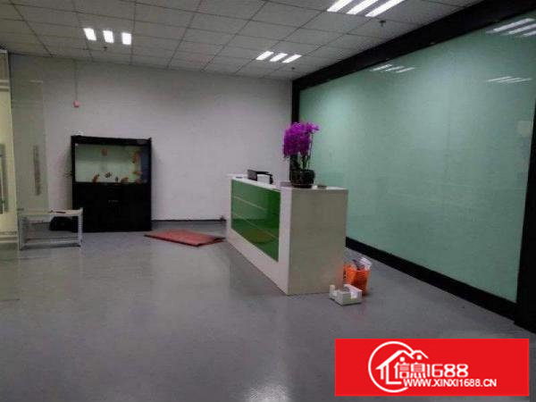 坪地坪西新出楼上850平无公摊实际面积出租带装修