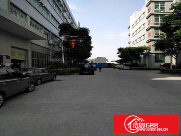 平湖辅城坳工业区厂房二楼1000平米带装修出租急！