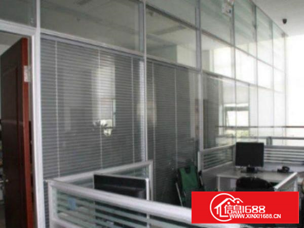 万江标准1800或1000㎡出租水电线路齐全，带办公室