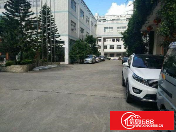 出租龙岗区横岗楼上标准厂房1000平现成办公室