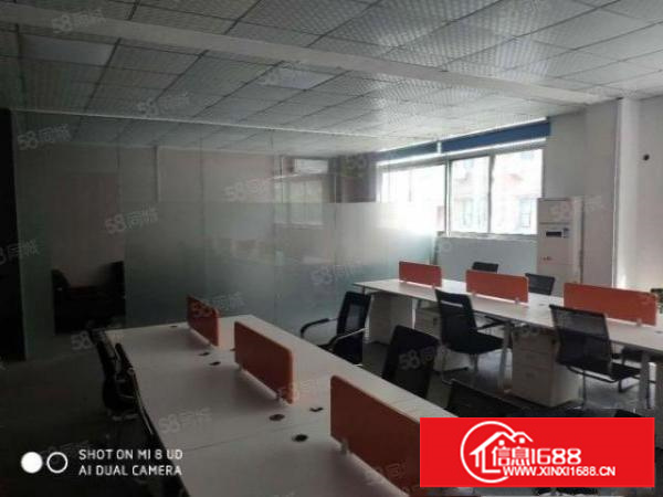 石岩镇中心2楼210平，精装修，无转让费