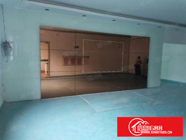 石岩汽车站附近，2楼920平精装修厂房，无转让费