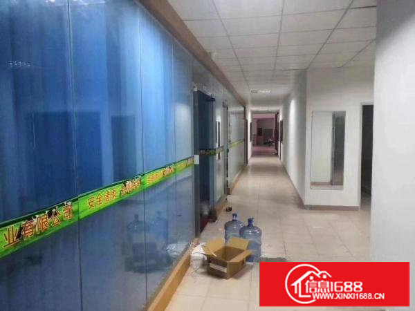 坪地精品小独院厂房三层2580平方出租可分租