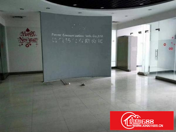 坪地中心村新出楼上带装修厂房1860平米