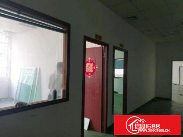 龙华大浪华昌路旁边原房东厂房二楼550平带精装修出租