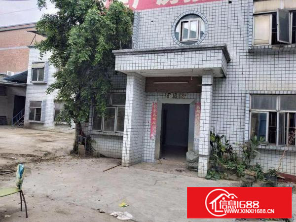 凤岗镇中心独院铁皮房出租2000平适合污染噪音行业。