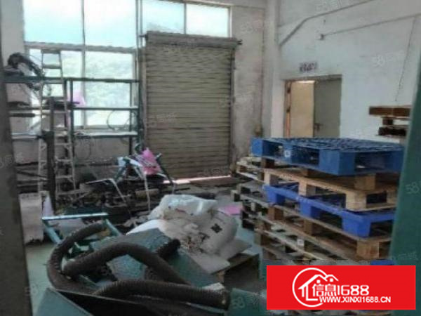 带简单装修！石岩汽车站楼上新出厂房250平厂房招租