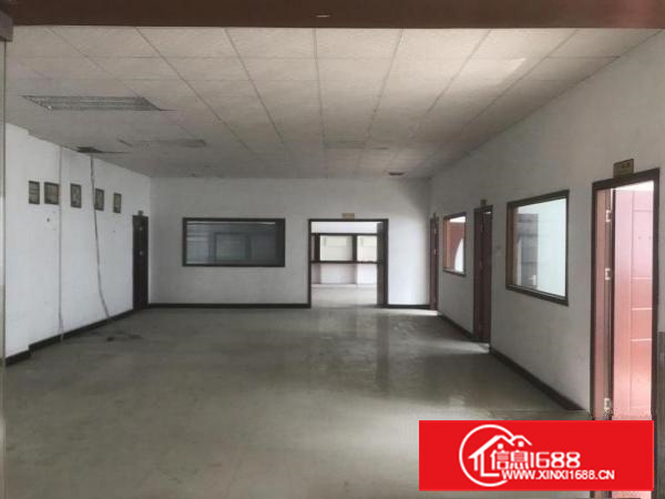 重工业园标准两吨电梯两台空地三千保安两位办公室吊顶厕所洗手间