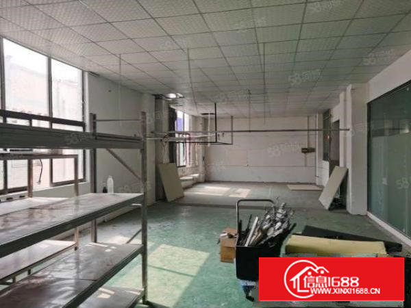 石岩汽车站新出楼上400平精装修厂房，现成地坪漆全新吊顶