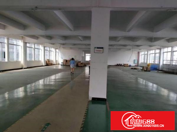 福永兴围工业楼上厂房900方招租，带地坪漆，配电大