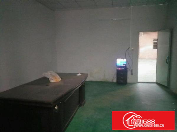 黄江镇中心附近经典厂房680平米