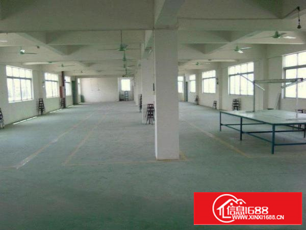 布吉华美工业区新出原房东标准厂房分租三楼260平方，有电梯