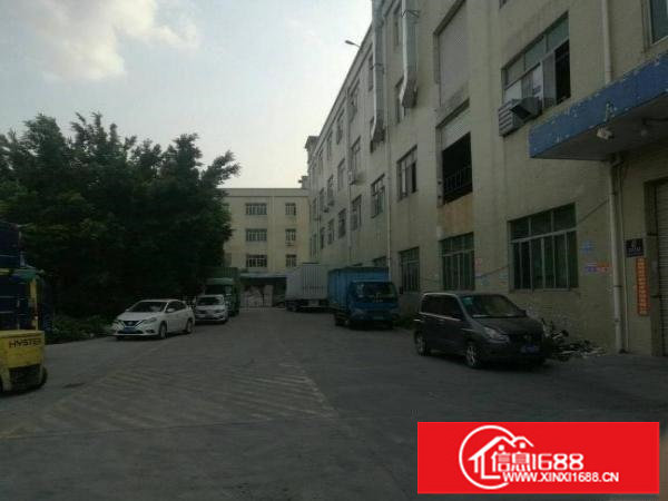 平湖四楼1700平方厂房招租，空地大，有装修