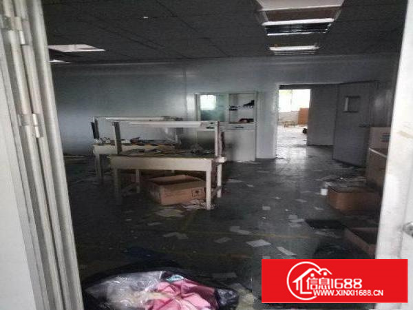 福永3楼1300平可分租，有产证停车位充足交通方便