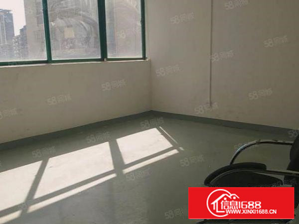 石岩水田外环路边，380平带精装修，独门独院厂房