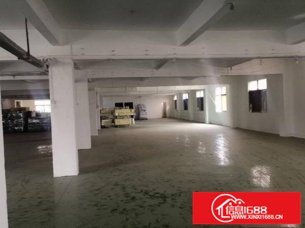 东坑镇全新地平漆厂房，周围无居民。交通便捷