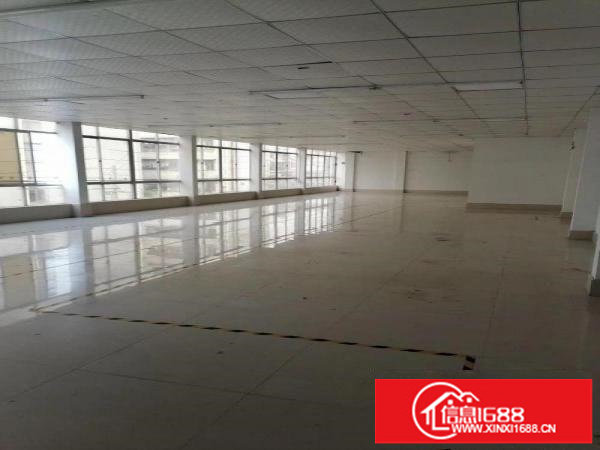 塘坑地铁站50米600平方带装修厂房出租