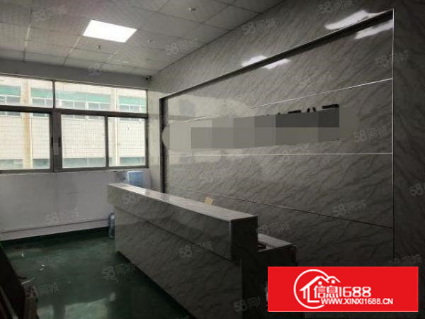 西乡,前进二路旁大型工业区新出楼上精装修900平厂房。