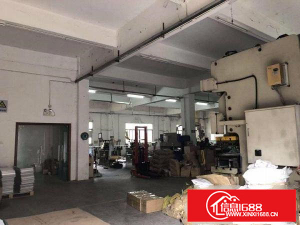 独门独院，水电办公齐全，现成灯架