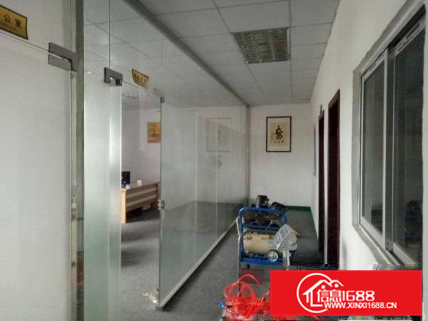 金凤凰工业区新出一楼800二楼1200平带水电装修