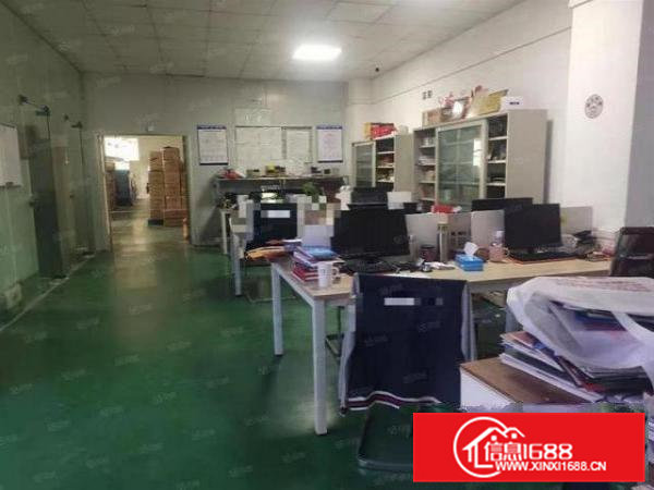 石排李家坊新出楼上700平精装修厂房出租带吊顶