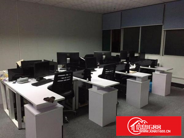 800平厂房低价出租带装修交通方便园区配套设施齐全