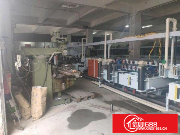 龙岗坪地中心村标准厂房一楼450平有办公室