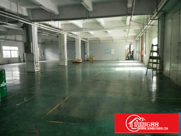 坪山碧岭新出楼上厂房400平米(带装修)