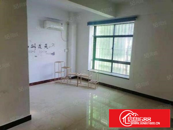 清湖头950平钢构小独院出租，带空调精装修，