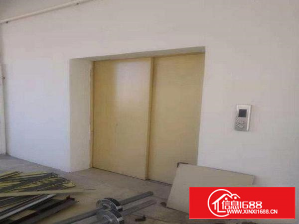 龙岗区坂田工业区五层1750平厂房仓库可分租